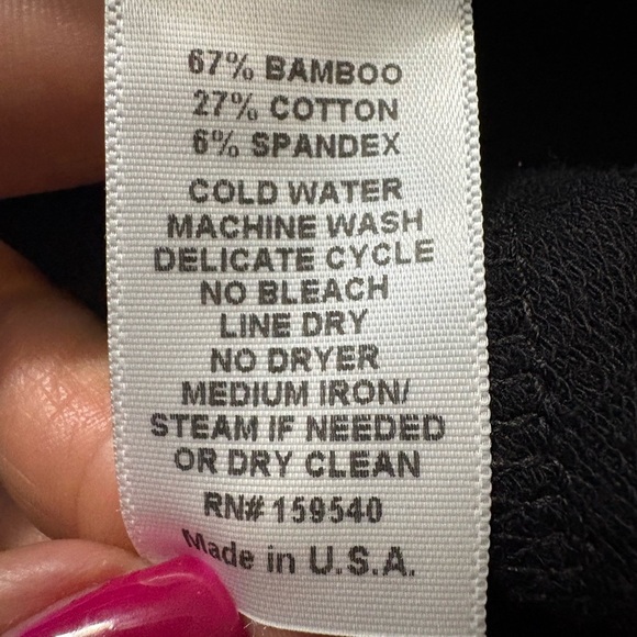 Lisa Bayne Chic Black Long Sleeve Dress with Pockets and Asymmetric Design. - Picture 12 of 14